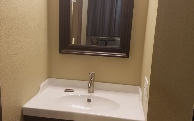 Travel Time Motel