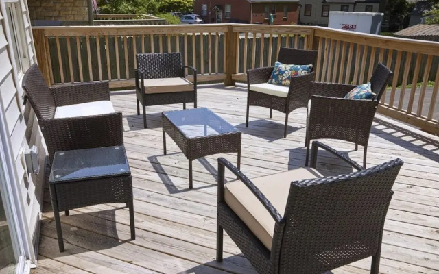 Beautiful 5BR Close to Downtown!Prime Derby House!