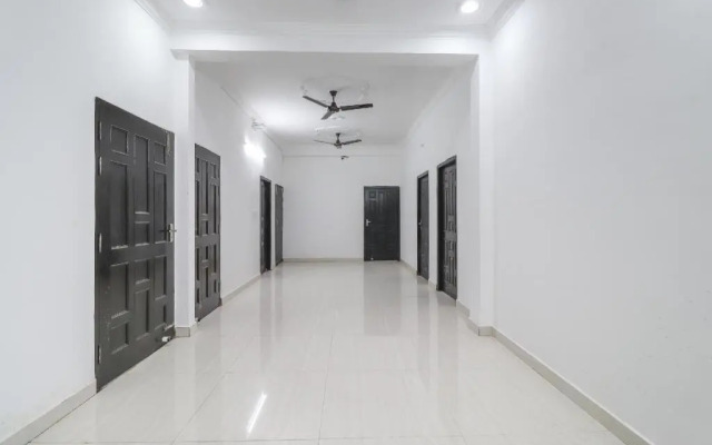 OYO 40723 Brinda Palace