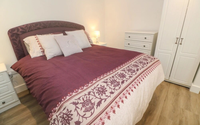 Perran Pearl B