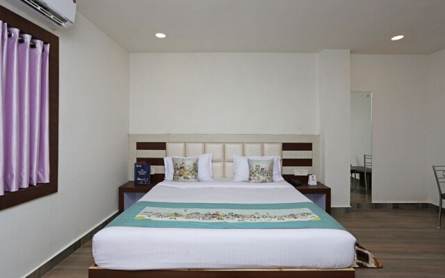 OYO 10153 Hotel Paradise Convention
