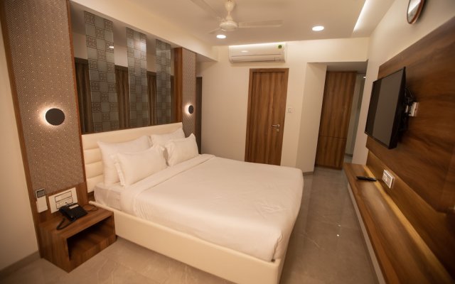 Hotel Naaz Executive Near T2 Airport