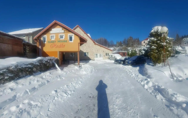 Guest House Redzo