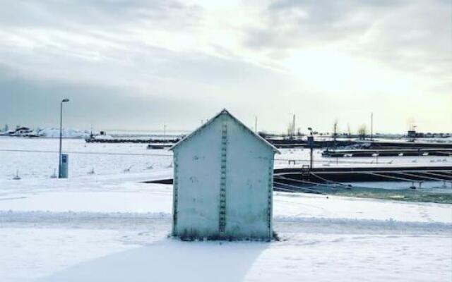 Hanko bright studio close to the marina