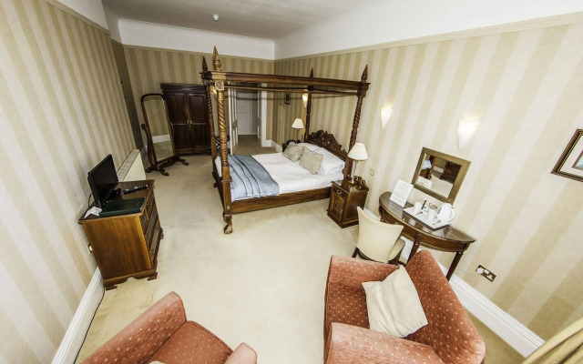 Whitsand Bay Hotel