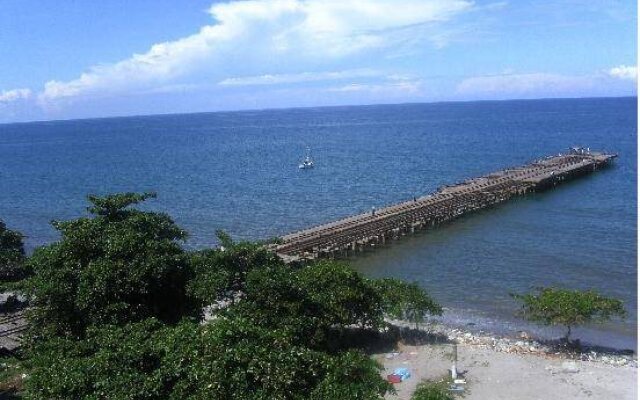 Art-Deco Beach Hotel