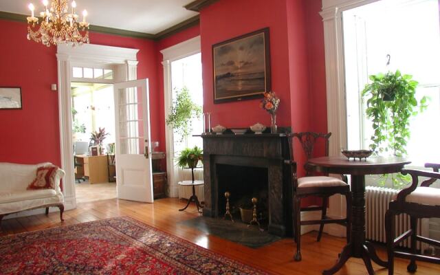 Delano Homestead Bed & Breakfast