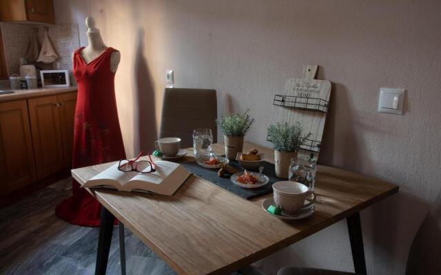 Cozy Studio in Trikala Center with Parking!
