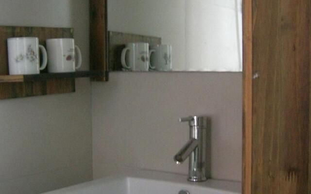 Hangzhou 4 Eyes Backpackers Youth Hostel