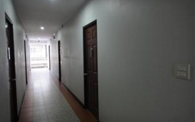 Baan Vor Sumongkol Services Apartment