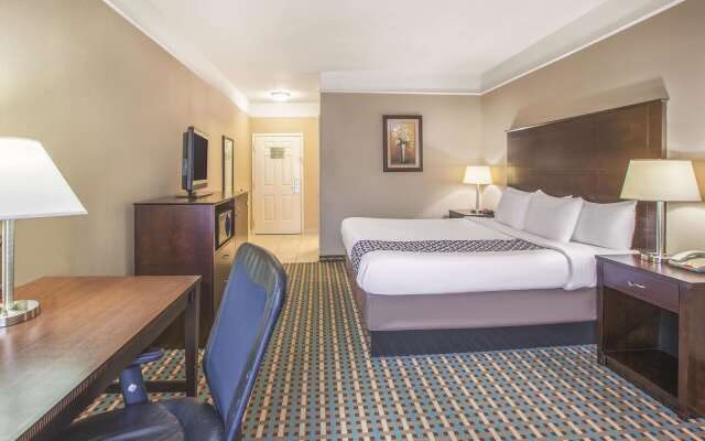 La Quinta Inn & Suites by Wyndham Bay City