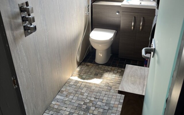 Impeccable 2-bed Apartment in West Kilbride