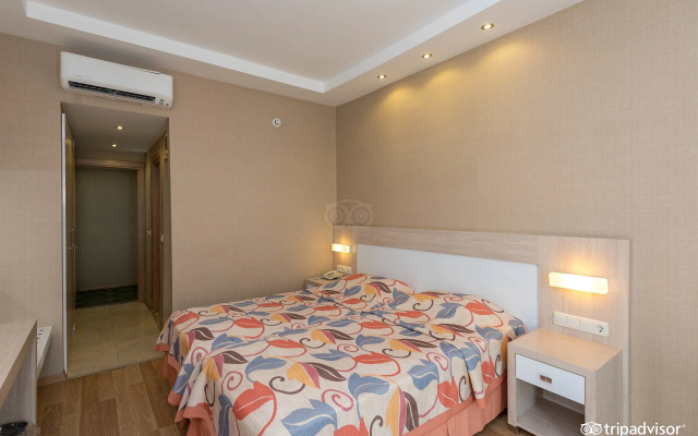 Riviera Hotel & Spa