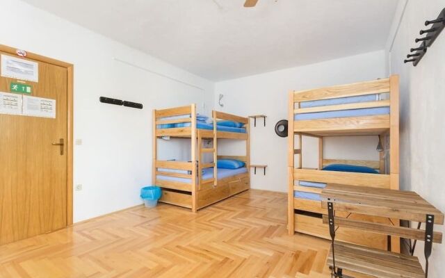 Hostel Oktarin