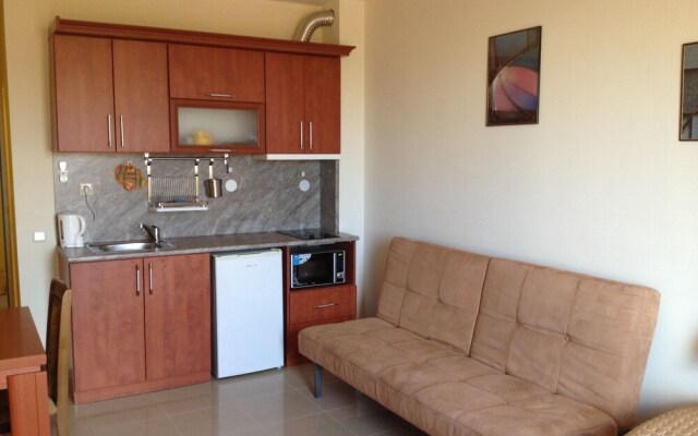 Golden Dunes Primorsko Apartments