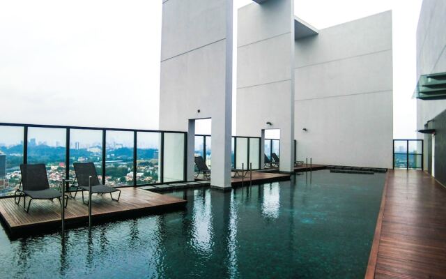 The Hub Service Apartment