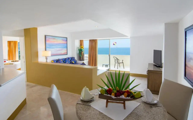Tesoro Ixtapa Beach Resort