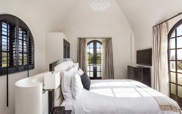 Montecito Inn