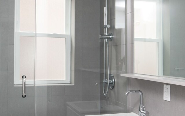 Elegant Brighton Suites by Sonder