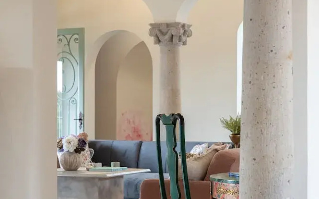 HOLT Magnificent 6BR Villa in Malanquin Golf Club