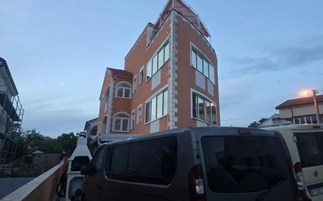 Apartments Vugica Šilo