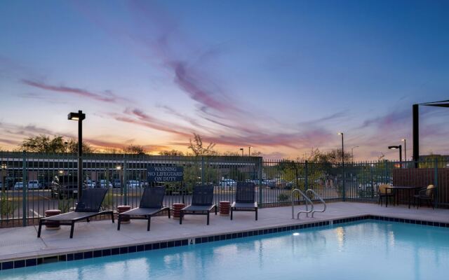 WaterWalk Extended Stay by Wyndham Jacksonville Deerwood Pk