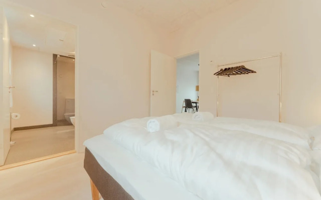 Charming Artistic Retreat | Panoramic View