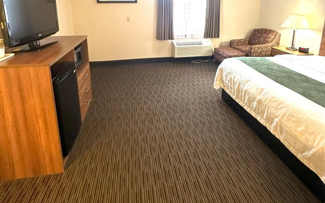 Quality Inn & Suites Salina