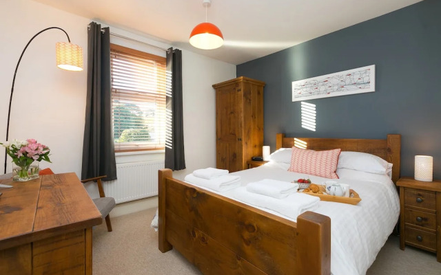 Oystercatcher House