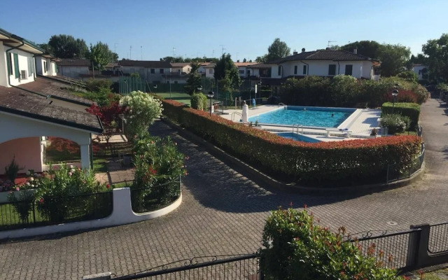 Amazing Villa With Private Garden