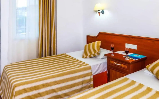 Отель Xeno Eftalia Resort 