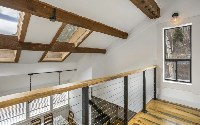 3094 Booth Falls Road 4 Bedroom Condo