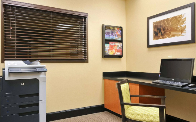 Comfort Inn & Suites Frisco East - McKinney