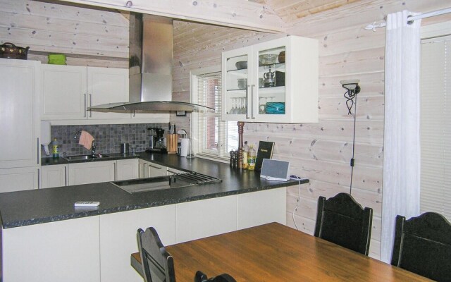 Amazing Home in Sogndal With 4 Bedrooms and Wifi