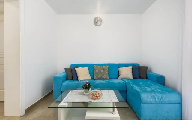 Premium Apartment With Patio