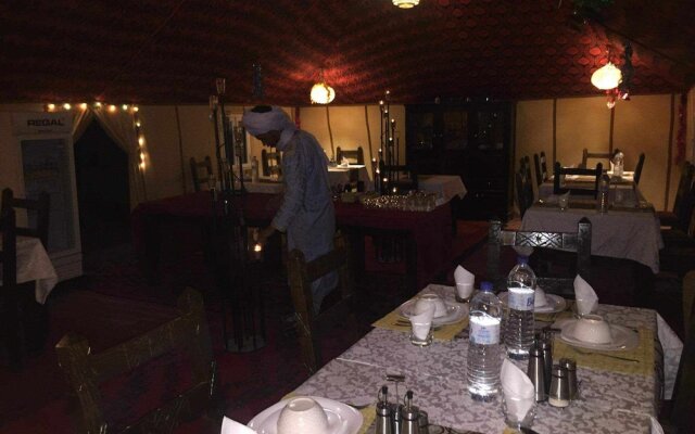 luxury camp jumeirah resort