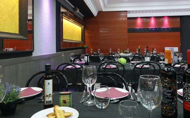 Cafe Bar Hotel Jefi
