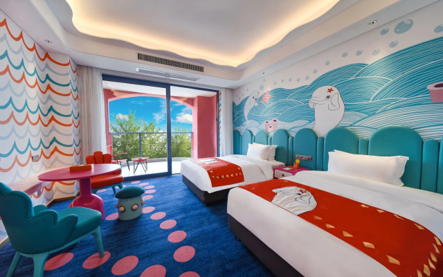 Dolphin Bay Hotel