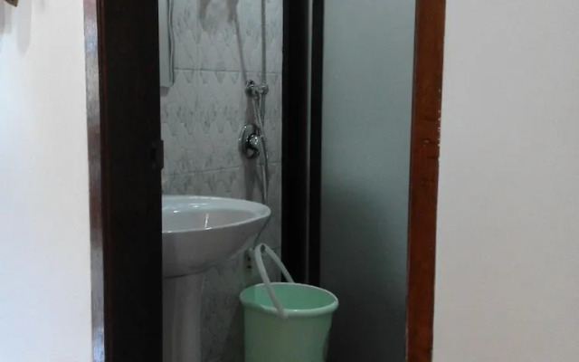 Vali-Joe Travel Lodge