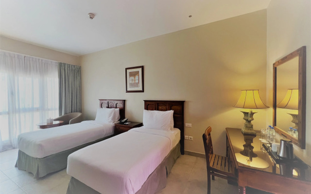 Al Hamra Village Hotel