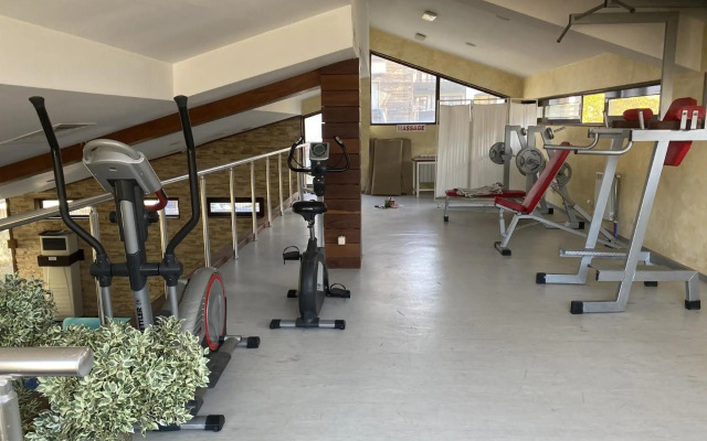 2 BR apartment next to Gondola Ski Lift