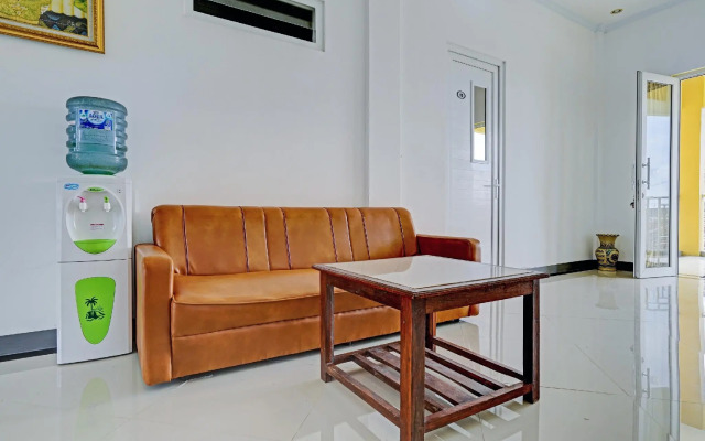 OYO 90504 Rizky Homestay Syariah Palutungan Kuningan