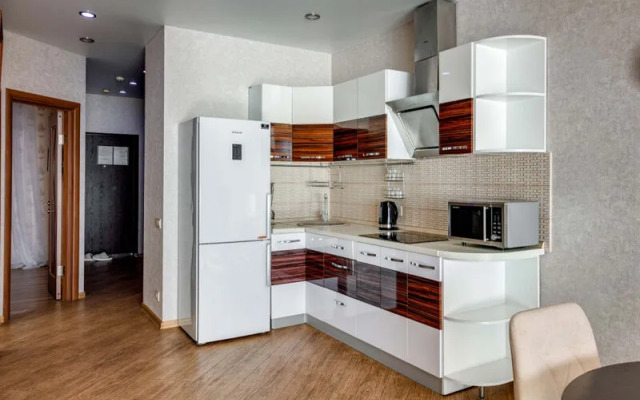 Апартаменты Фамилия Делюкс на улице Строителей, д.3