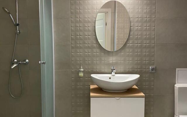 Апартаменты Апартик с выходом к озеру