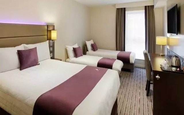 Premier Inn Farnborough Town Centre