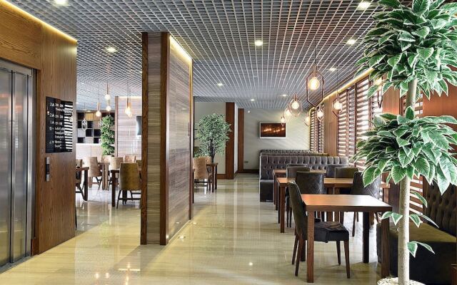 The Elegant Hotel