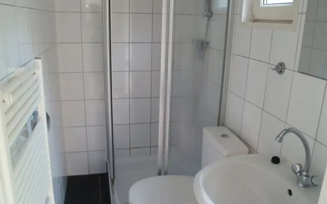 Detached Chalet With Garden and Wifi in Limburg
