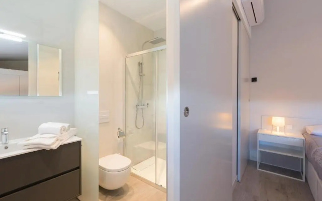 APARTAMENTOS TURISTICOS - PAPEL ARMADO - Calle Caldereros 33