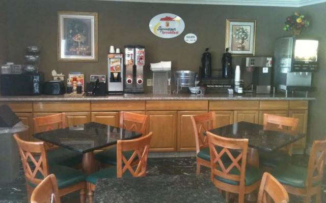 Super 8 Breaux Bridge