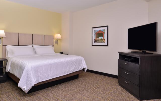 Candlewood Suites Terre Haute, an IHG Hotel